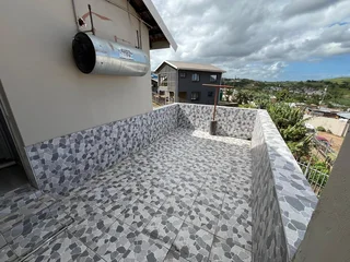 On Auction.  REDUCED - 3 Bedroom duplex apartment in Fairbreeze, Tongaat