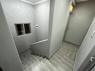 On Auction.  REDUCED - 3 Bedroom duplex apartment in Fairbreeze, Tongaat