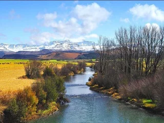 Own a piece of paradise! On Auction - A real STEAL! Bushmen&#39;s Nek, Drakensberg. FULLY Furnished