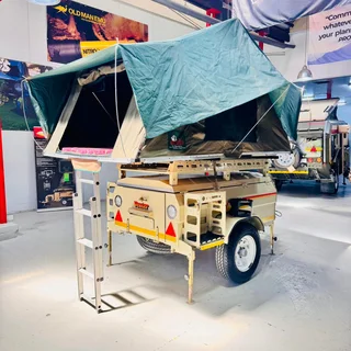 Venter Savuti with TentCo Rooftop Tent