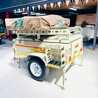 Venter Savuti with TentCo Rooftop Tent