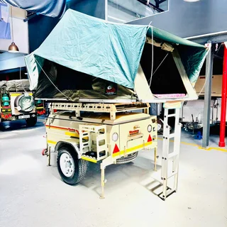 Venter Savuti with TentCo Rooftop Tent
