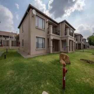 6x Modern 2-Bedroom Apartment For Sale in Villa Daniella Complex in Meyersdal