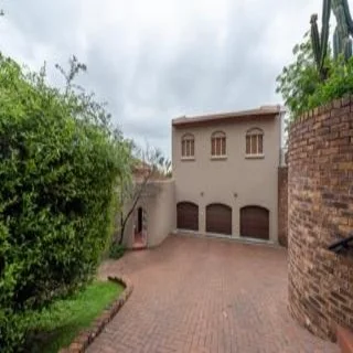 4 Bedroom House for Sale in Glenvista