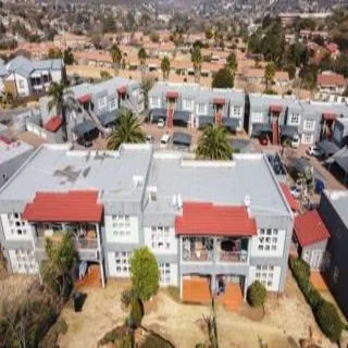 2 Bedroom Unit in Winchester Hills For Sale