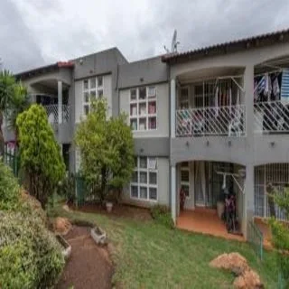 2 Bedroom Unit in Winchester Hills For Sale