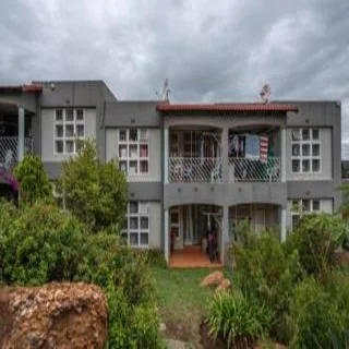 2 Bedroom Unit in Winchester Hills For Sale