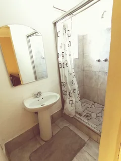 AVAILABLE NOW! 50% OFF DEP: COME OCCUPY THIS STUNNING GEM IN BRAMLEY NORTH, JUST OFF CORLETT DRIVE