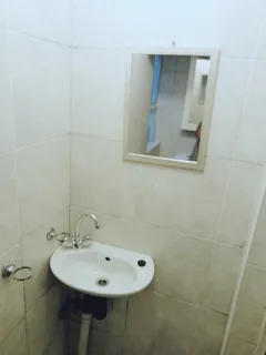 50% OFF DEP!!! SECURE THIS PRIVATE COSY GARDEN COTTAGE IN BRAMLEY, JUST OFF CORLETT DRIVE