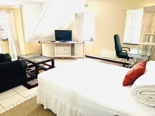 50% Off Dep: Hurry And Occupy This Fully Furnished Bachelor With An Appealing View Of Sandton Tower