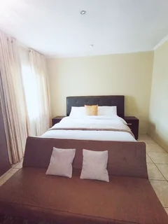 FLEXIBLE STAY TERMS: OCCUPY THIS READY TO GO, FULLY FURNISHED APARTMENT - JUST BRING YOUR LUGGAGE