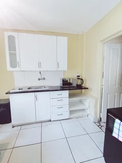 FLEXIBLE STAY TERMS: OCCUPY THIS READY TO GO, FULLY FURNISHED APARTMENT - JUST BRING YOUR LUGGAGE