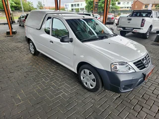 2023 Nissan NP200 1.6i Safety pack A/C