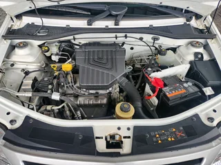 2023 Nissan NP200 1.6i Safety pack A/C