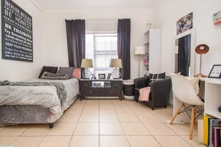 STUDIO/BACHELOR APARTMENT- CALL OUT TO ALL STUDENTS FOR MONASH LOOKING FOR ACCOMODATION