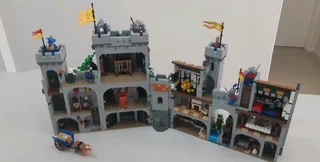 Lego Knights Castle