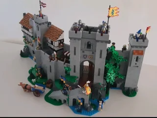 Lego Knights Castle