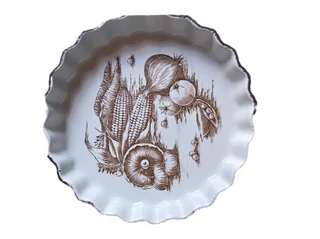 Vintage 29 cm diameter Wedgwood Midwinter quiche/flan dish with vegetable harvest des