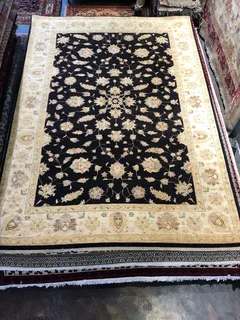 Persian carpets CLOSING DOWN SALE !!