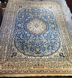 Persian carpets CLOSING DOWN SALE  !!