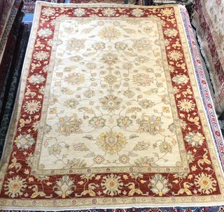 Persian carpets CLOSING DOWN SALE !!
