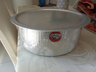 Brand New Large Pot &amp; Blanket