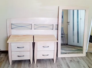 Solid Wood 5-Piece Bedroom Set