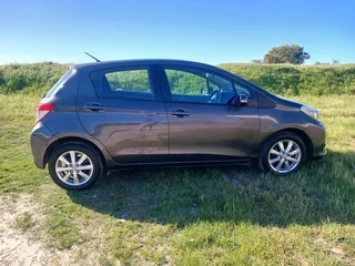 2016 Toyota Yaris 1.3 XS 5dr Automatic