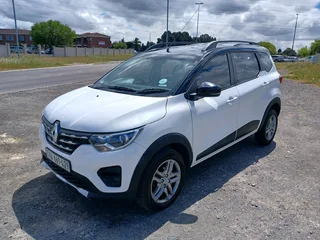 2024 Renault Triber 1.0 Intens Auto