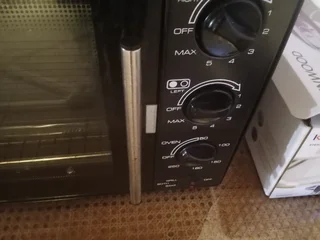 2nd Hand 2 plate stove with oven ONLY R400 WhatsApp if interested 0726135216