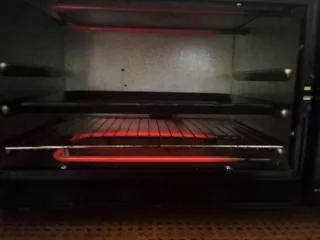 2nd Hand 2 plate stove with oven ONLY R400 WhatsApp if interested 0726135216