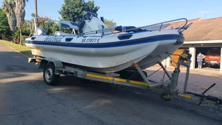 Unique 575 Cat hull with 2 x F70 Yamaha