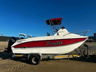 Sea Cat 565 Forward console with Suzuki 90hp