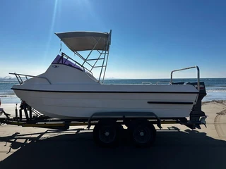 T Cat 16.8ft Forward Console