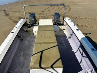 T Cat 16.8ft Forward Console