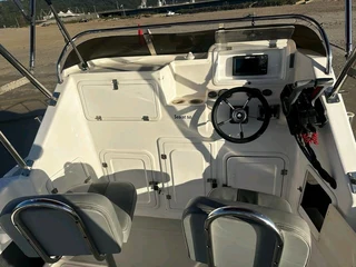 Sea Cat 565 Forward Console with Suzuki F100