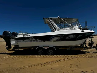 24ft Nova Cat with 2 x 200hp Yamaha