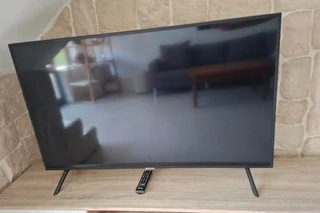 For Sale: Samsung 49&#34; UHD 4K Smart TV – Great Deal!