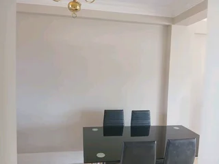 Modern 2.5 Bed Apartment in Innes Road, Morningside