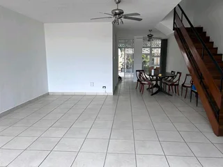 Modern 3 Bed Pet Friendly Duplex at Newhaven Mews, Glenwood