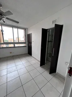 Modern 3 Bed Pet Friendly Duplex at Newhaven Mews, Glenwood