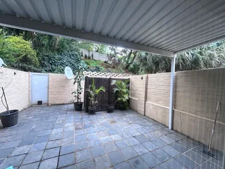 Modern 3 Bed Pet Friendly Duplex at Newhaven Mews, Glenwood