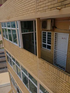 Modern and Spacious Bachelor Apartment at Eden Heights, South Beach