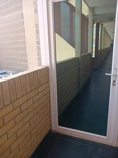 Modern and Spacious Bachelor Apartment at Eden Heights, South Beach