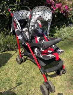 Double / tandem pushchair/pram/stroller