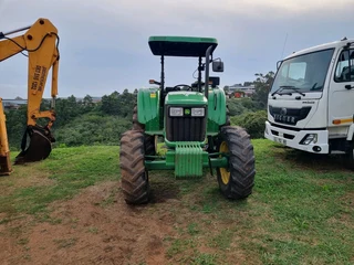 John Deere 5076E Tractor 4x4
