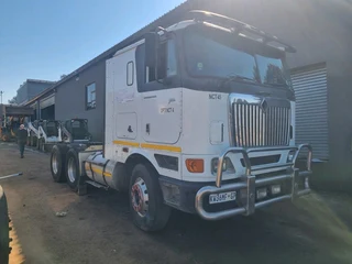 2005 International 9800H