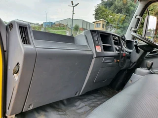 2015 Isuzu NQR500 AMT