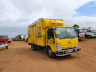 2015 Isuzu NQR500 AMT