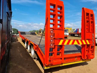 2018 SSH Lowbed Tri Axle Stepdeck Trailer